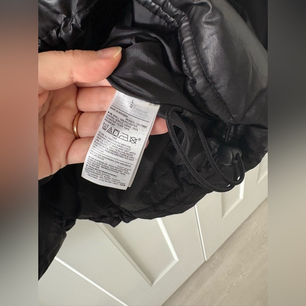 Old Navy Quilted Puffer Jacket - Picture 6 of 6